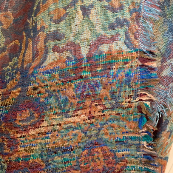 Floral Printed Wrap Scarf - Picture 3 of 4